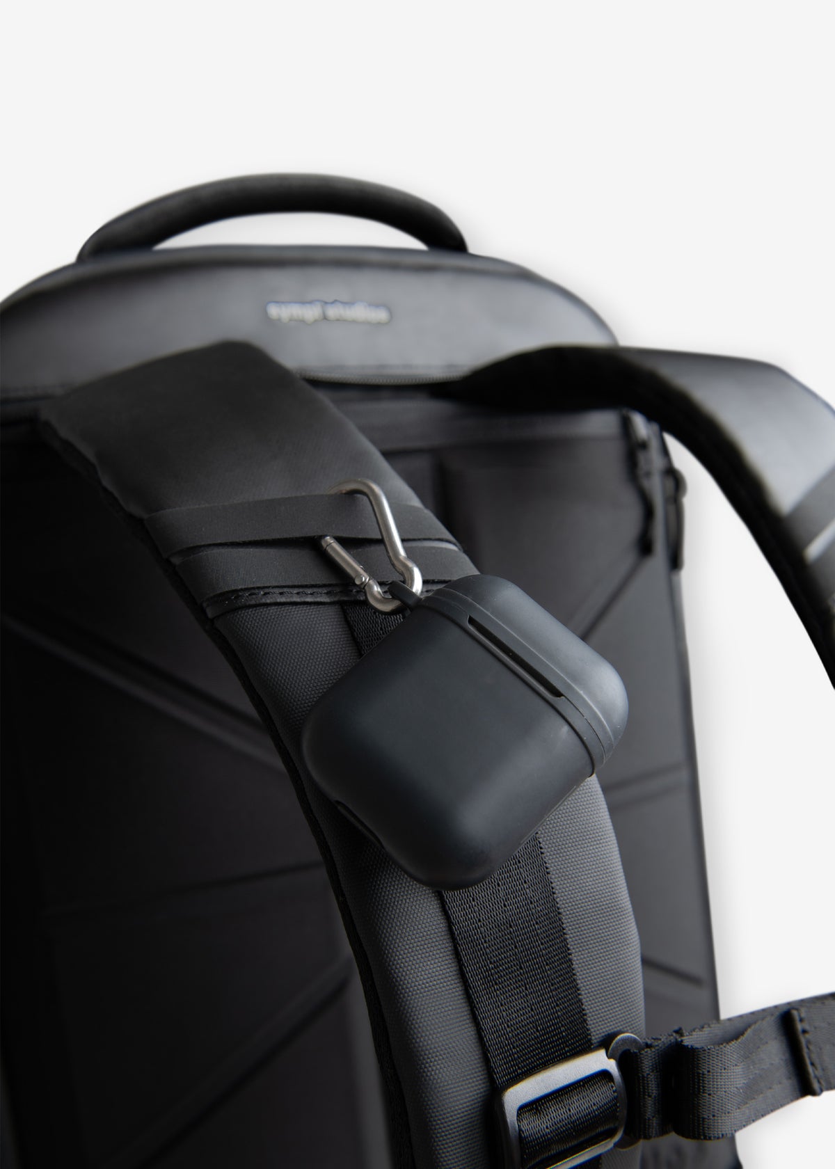 Sympl 17" Travel Backpack 35L - Black