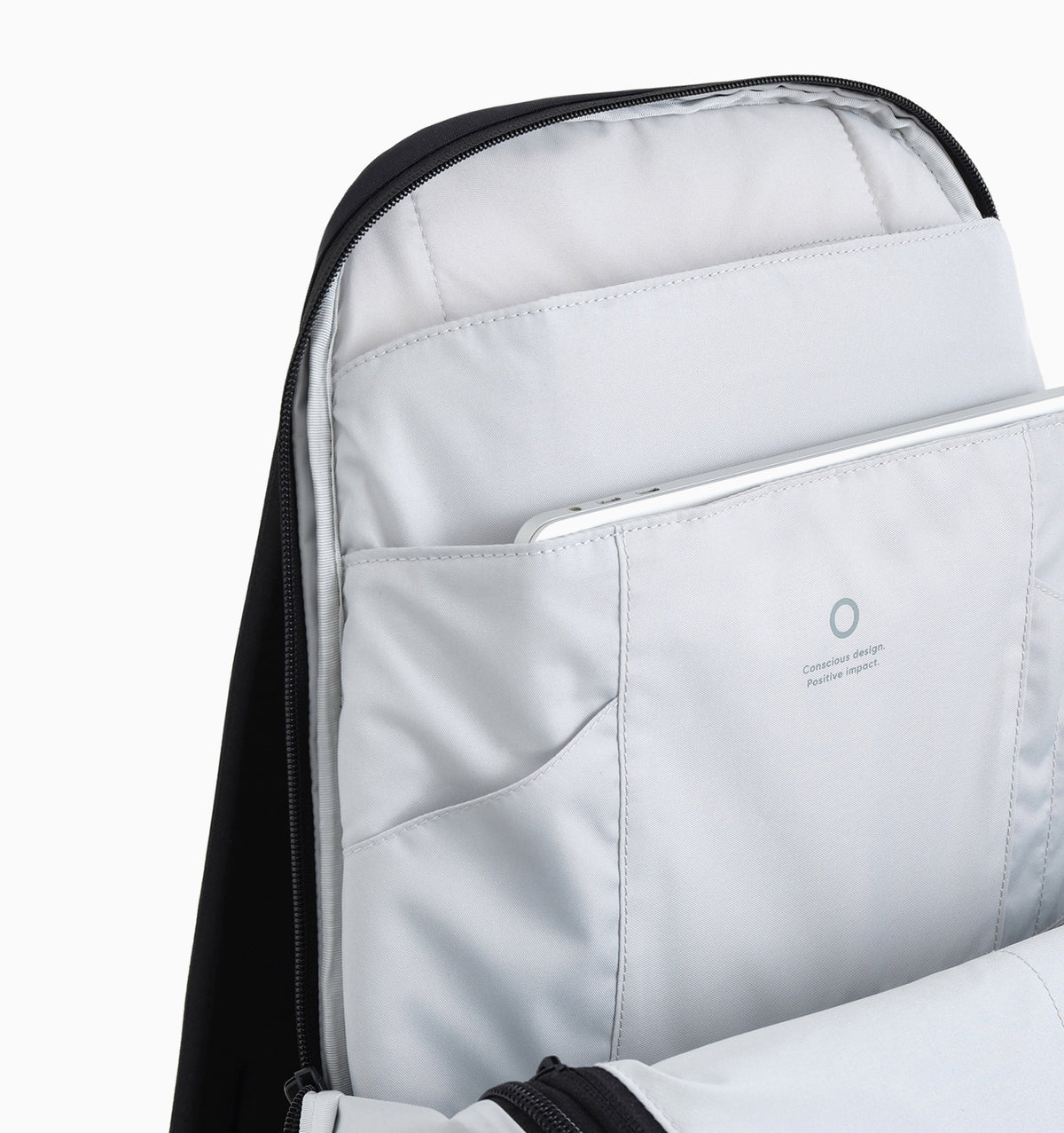 Urth Norite Backpack 15" 24L - Black