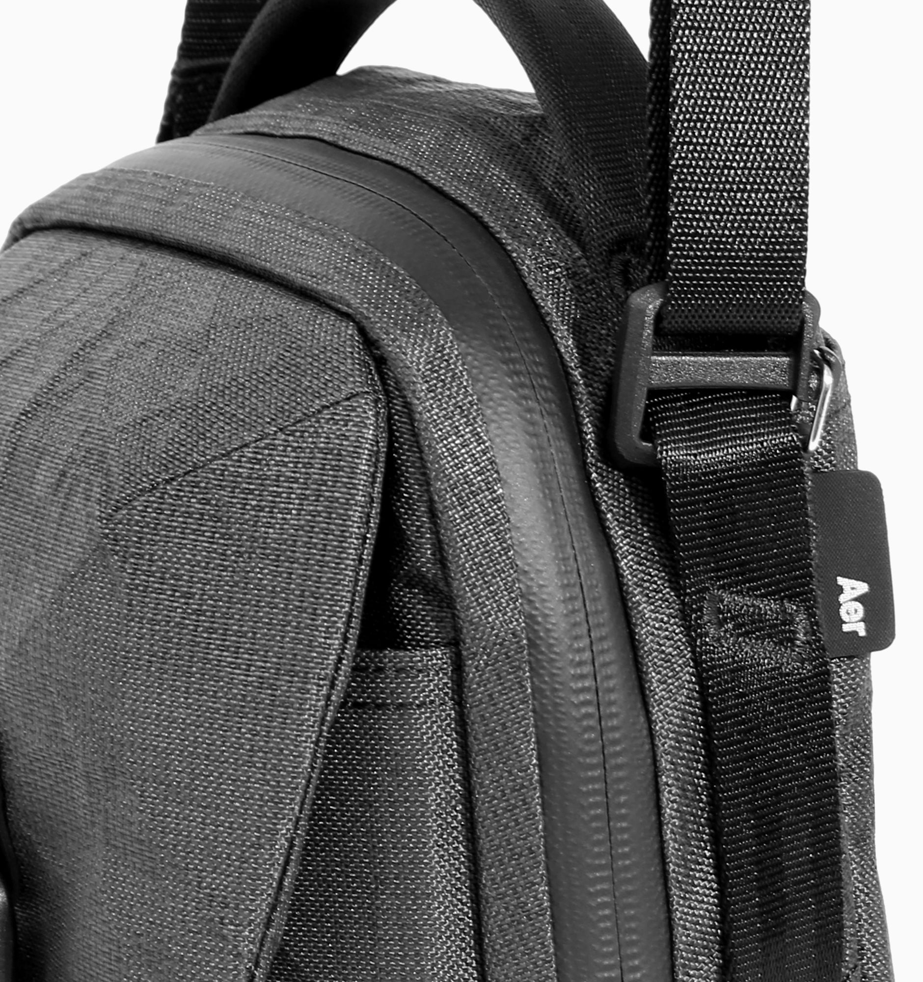 Aer Street Sling Bag Ultra - Cross Body Bag – Rushfaster Australia