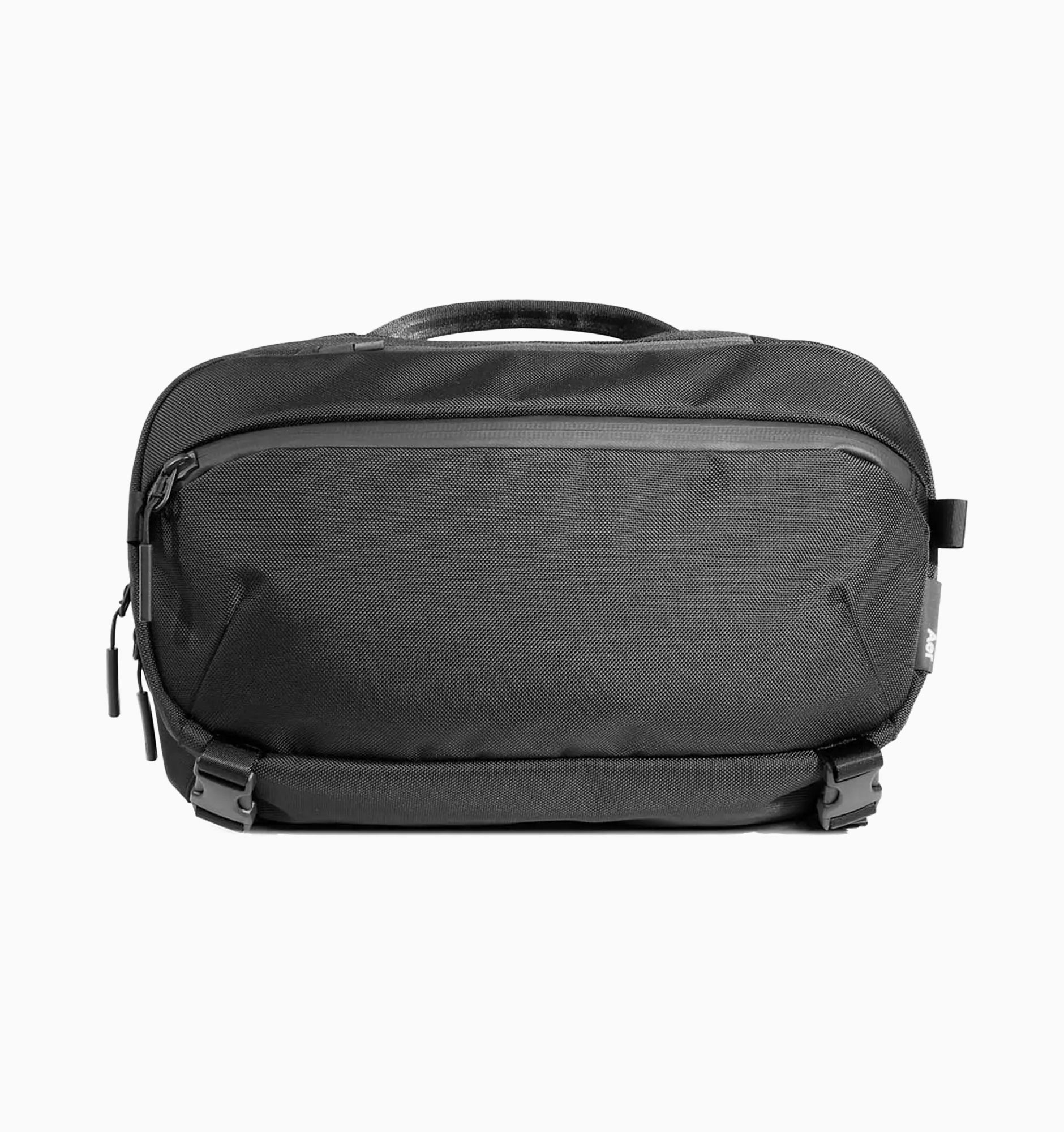 Aer Travel Sling 2 | Black Travel Sling Bag – Rushfaster Australia