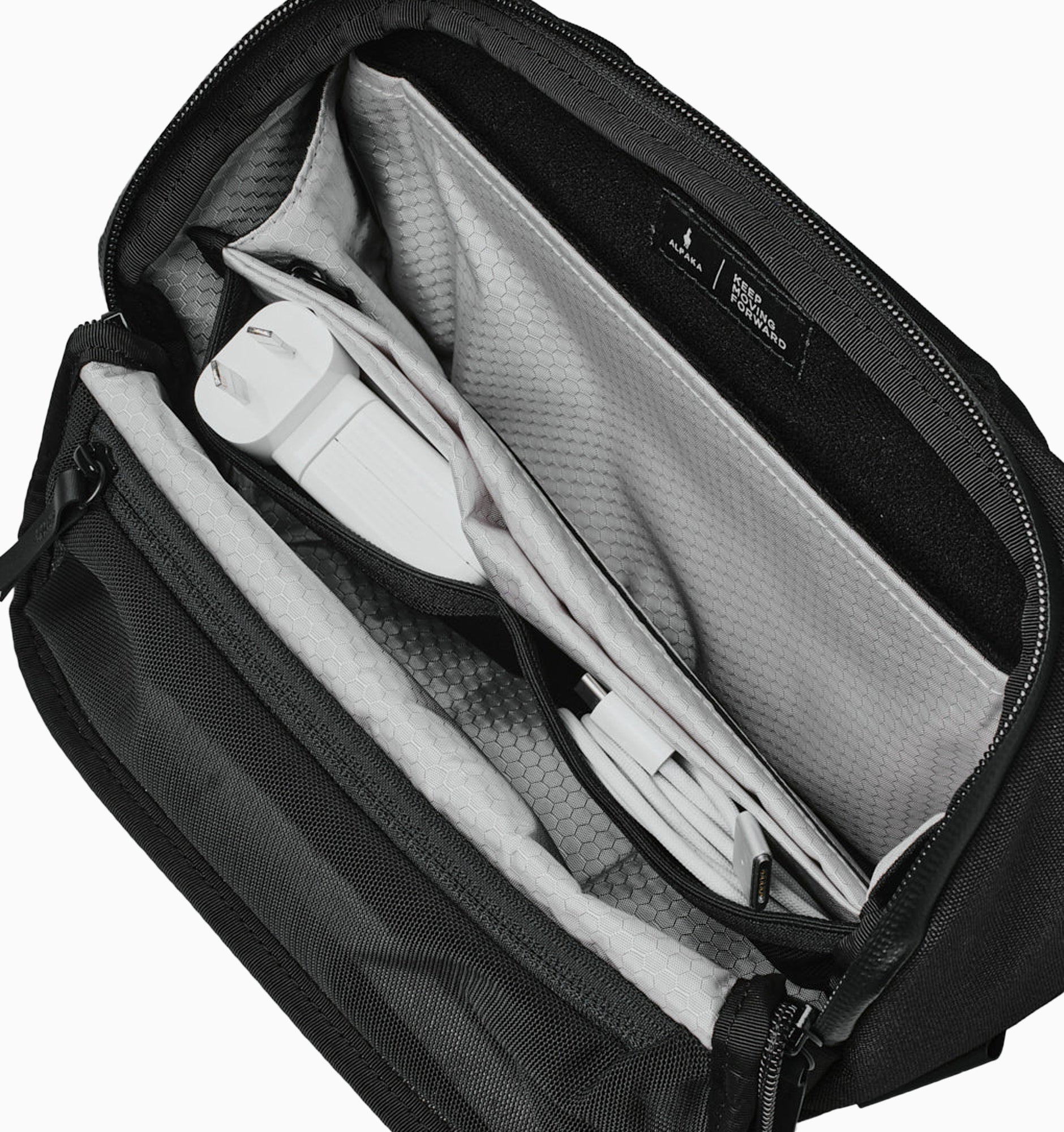 バッグ ALPAKA VERTEX POUCH Vertex Pouch