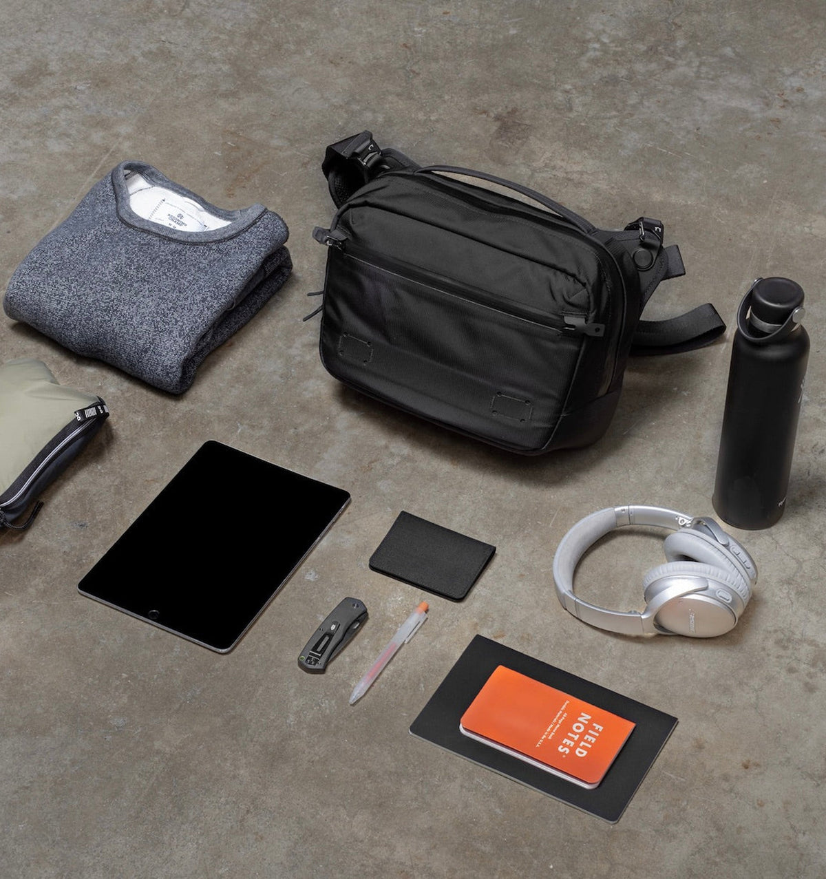 Black Ember Camera Grip Sling DSLR Camera Sling Bag – Rushfaster