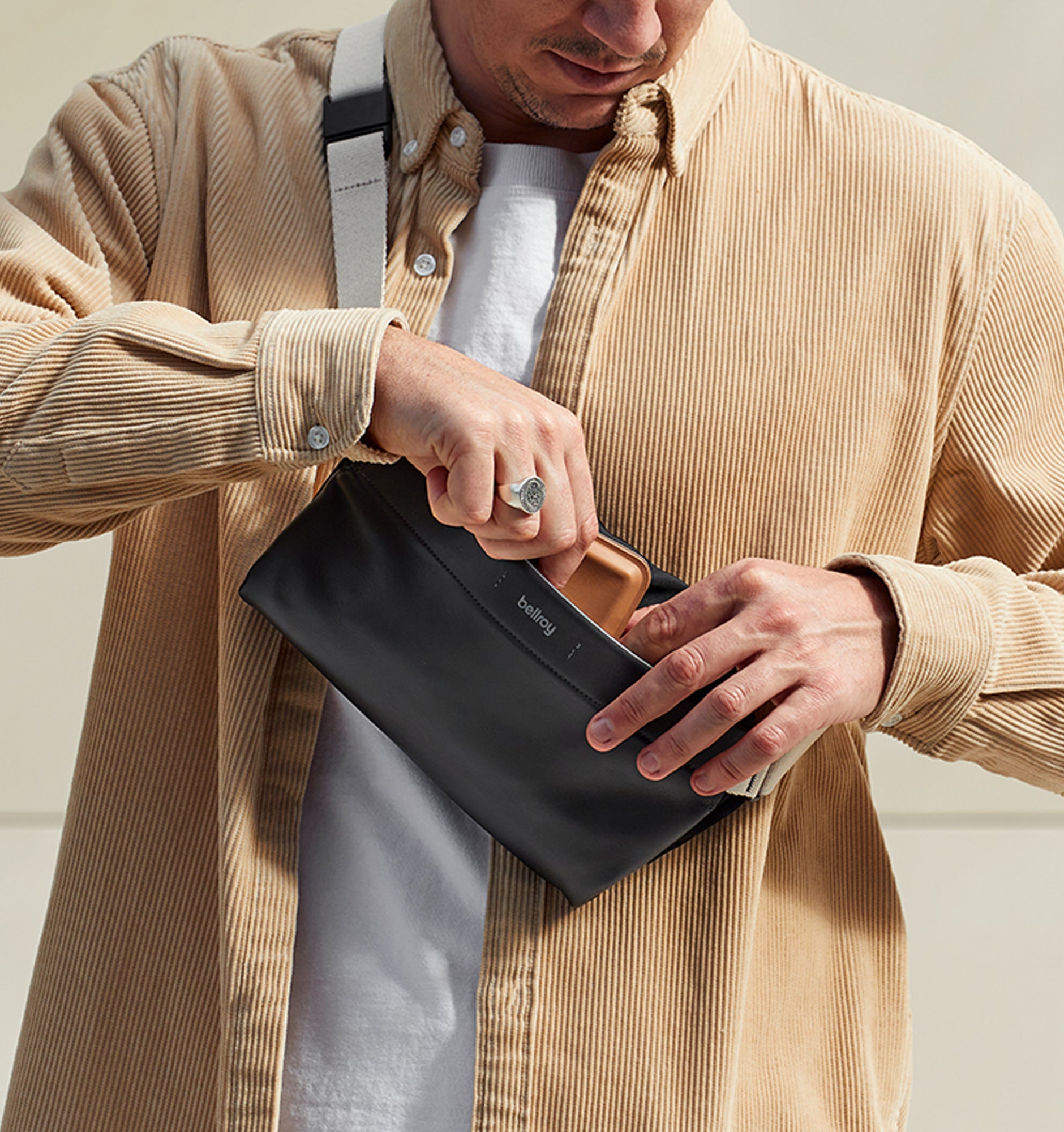 Bellroy Sling Mini Premium - Sling Bag / Cross Body Bag