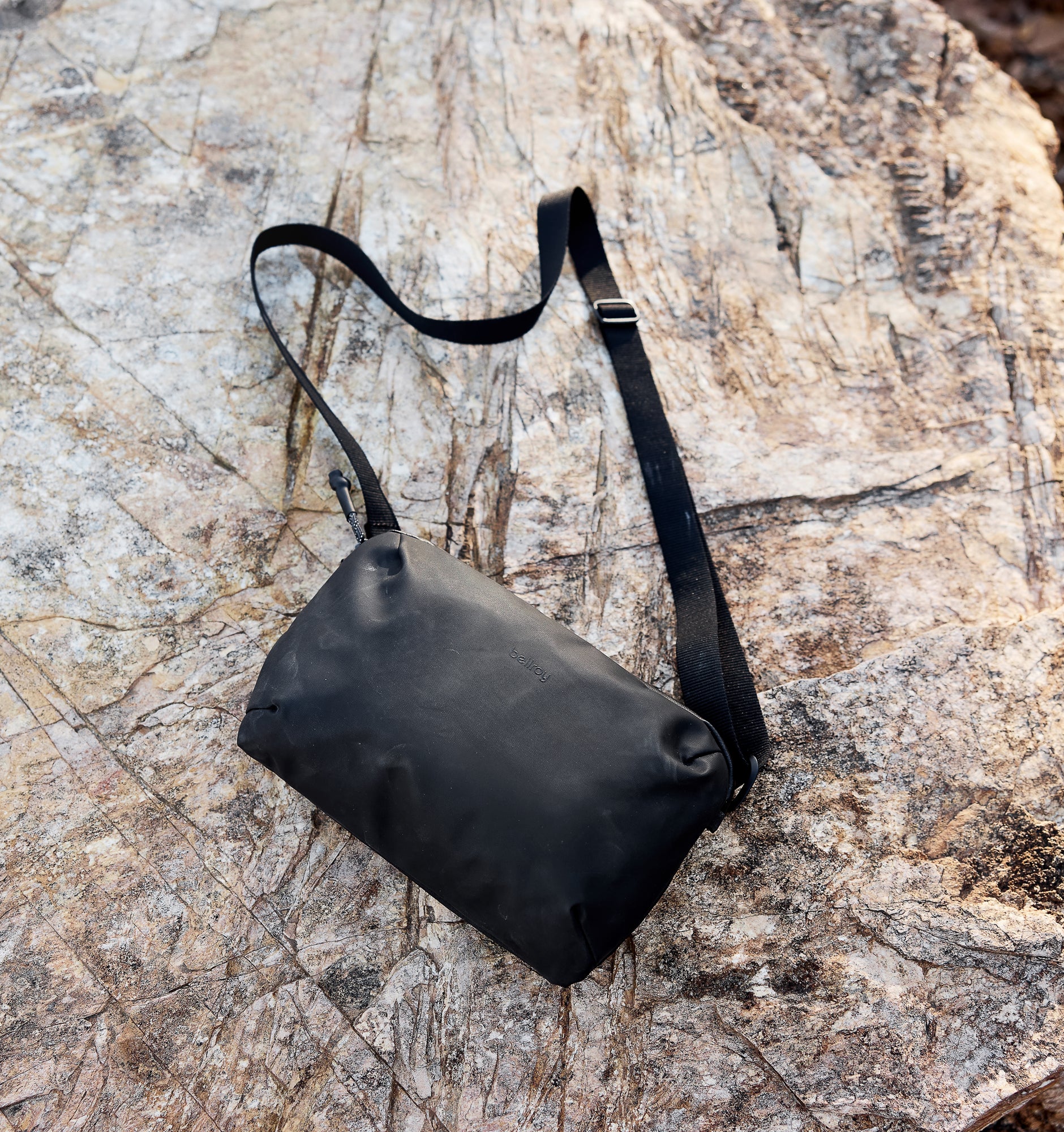 バッグ bellroy Venture Travel Crossbody Amazon.com: Bellroy Venture Travel Crossbody (black