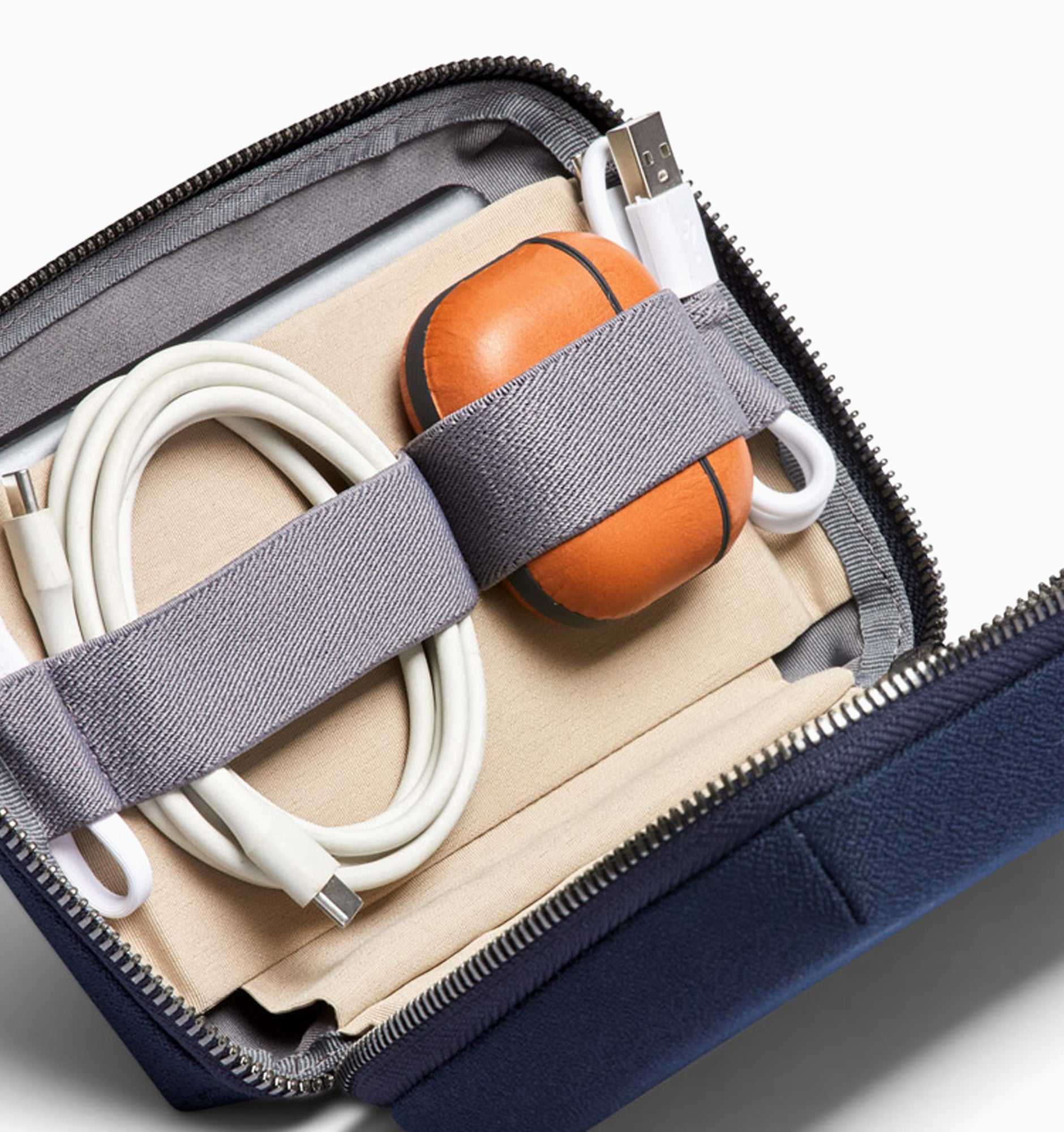 Bellroy Tech Kit Compact ポーチ Amazon.com: Bellroy Tech Kit Compact (Tech Accessories