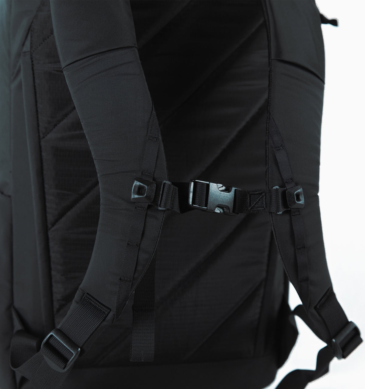 Evergoods 16" Civic Travel Bag 26L - Solution Dyed Black