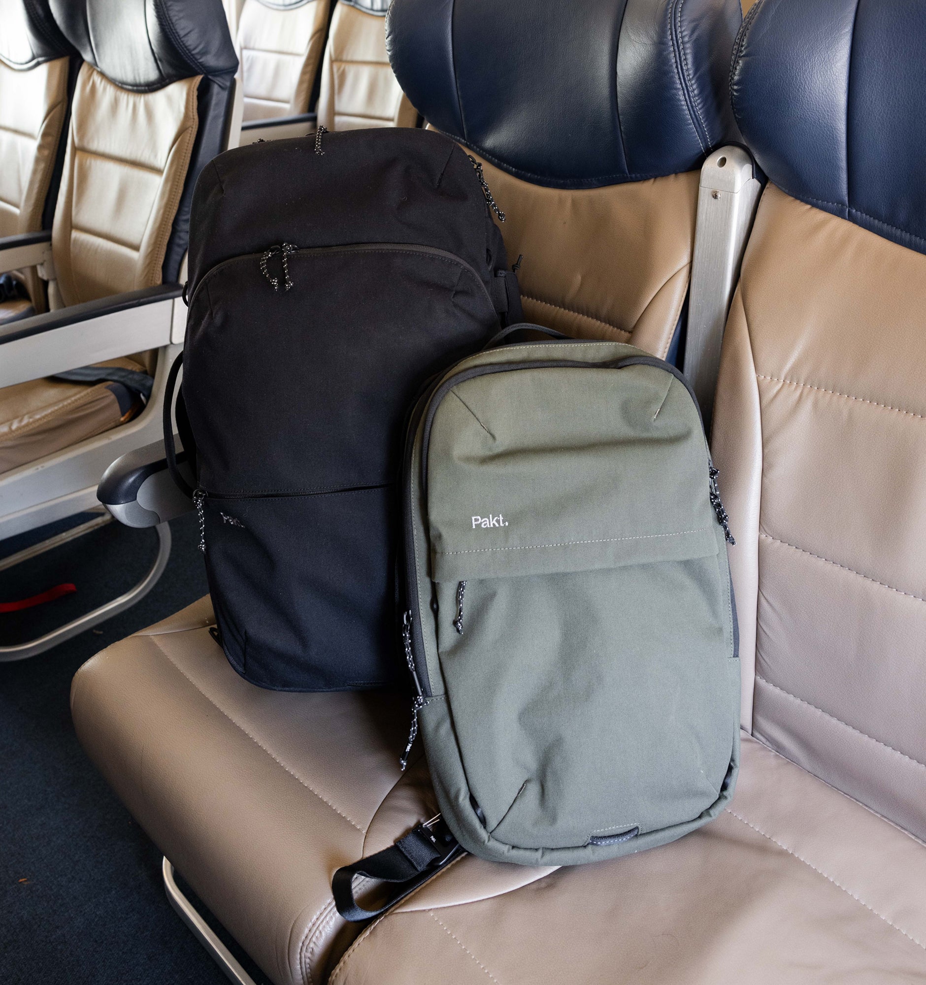 旅行かばん・小分けバッグ pakt. The Travel Backpack 35l The Pakt Travel Backpack - The Ultimate Carry-on Bag for