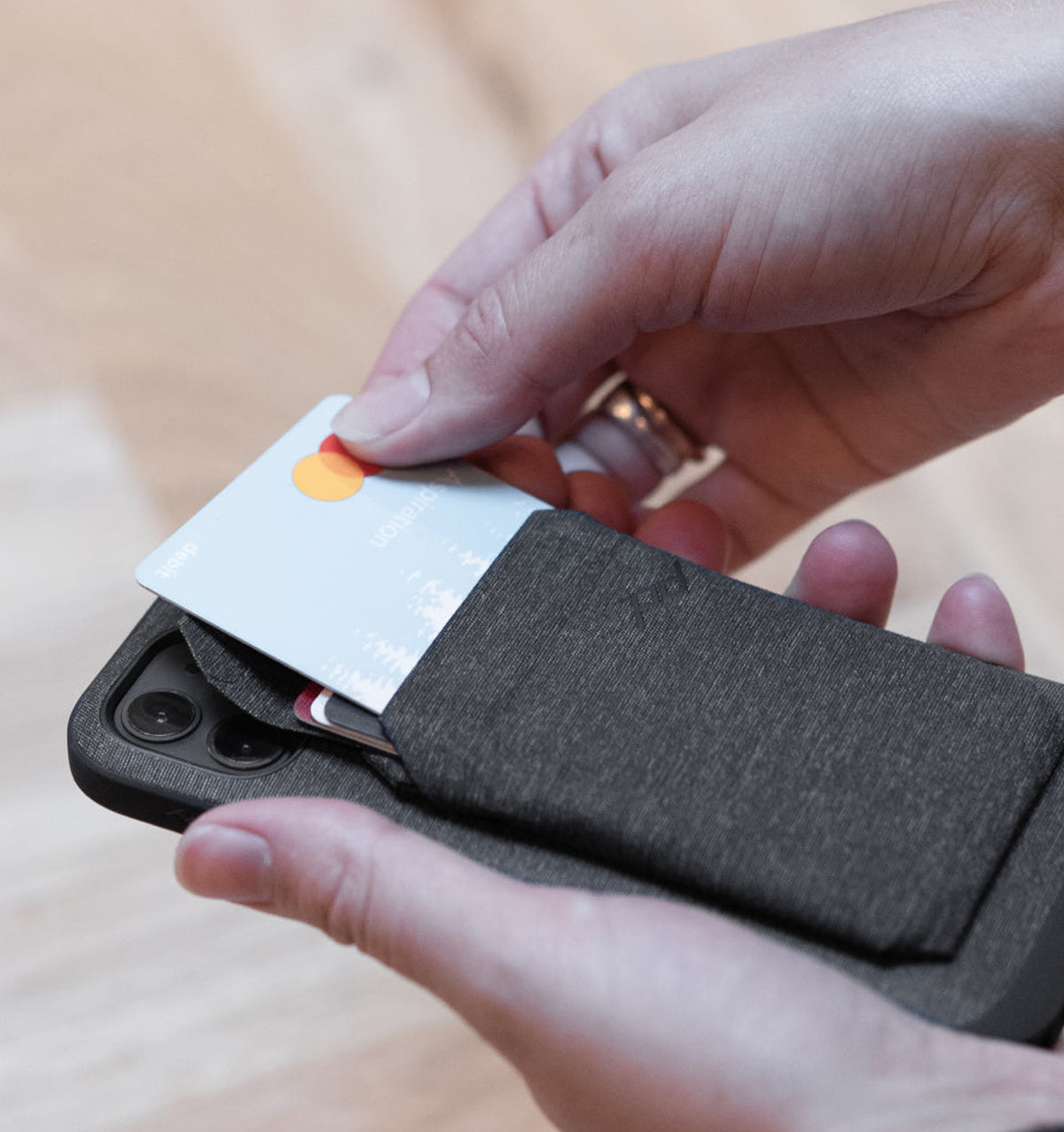 Peak Design Mobile - Slim Wallet - Charcoal