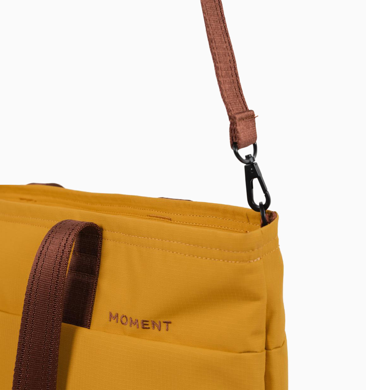 Moment Everything Tech Tote 19L - Workwear