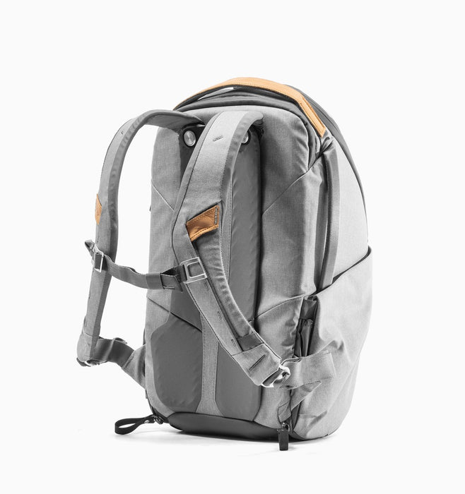 Peak Design Everyday 16" Laptop DSLR Backpack Zip 20L V2 - Ash