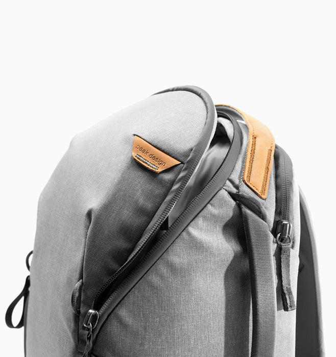Peak Design 13" Everyday Backpack Zip V2 15L - Ash